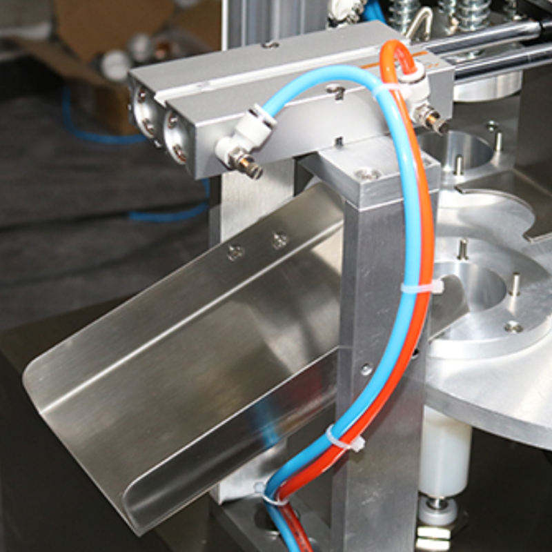 Mała półautomatyczna maszyna d – Coffee Equipment For Business recenzja i cena